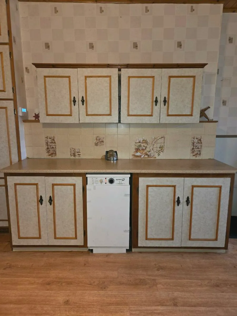 Kitchen Units - Image 2