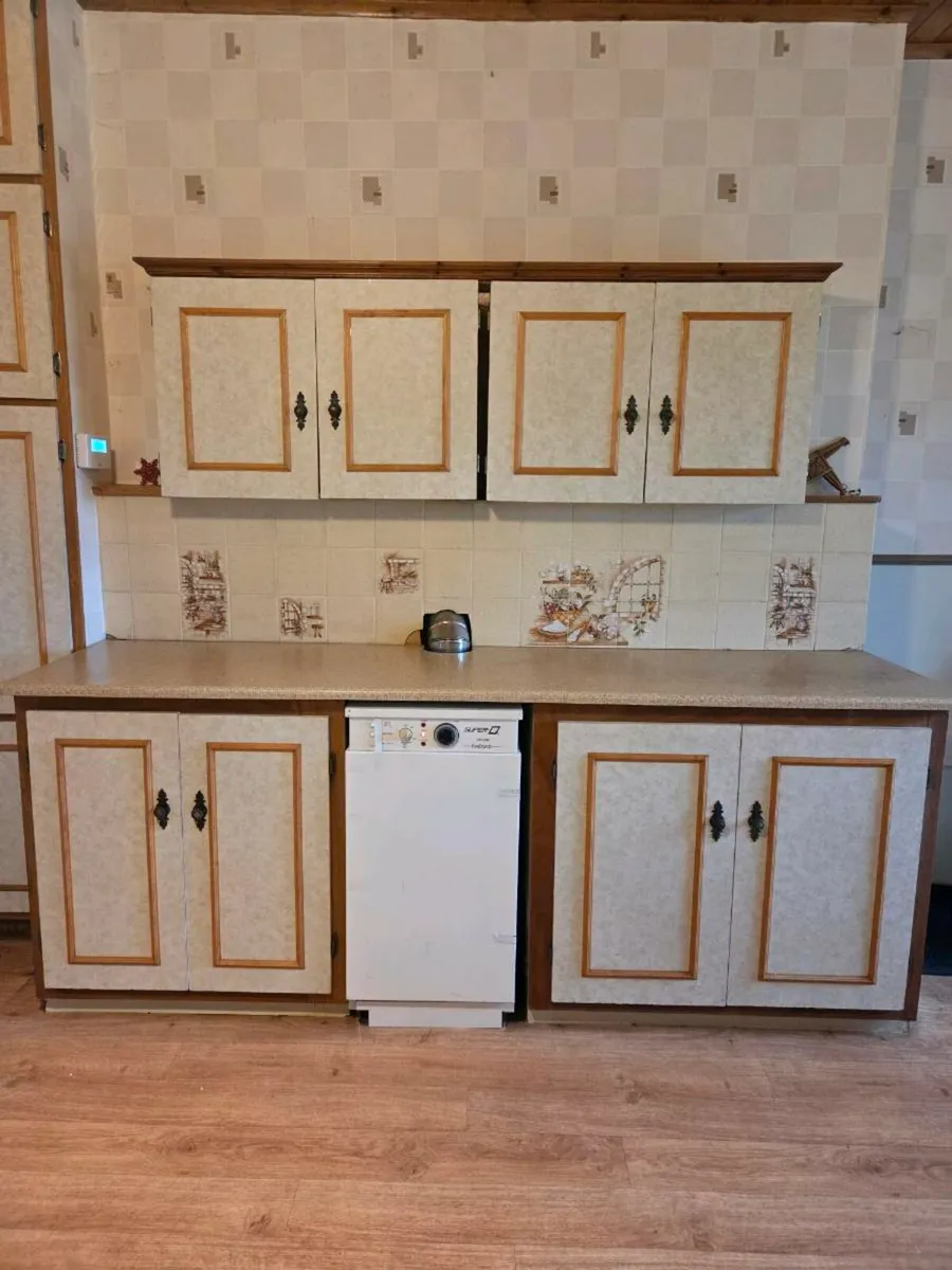 Kitchen Units - Image 4