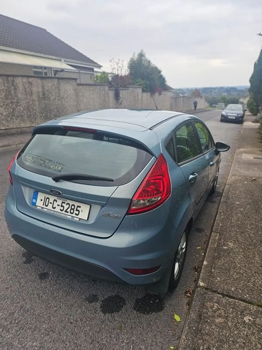 2010 Ford Fiesta Automatic - Image 4