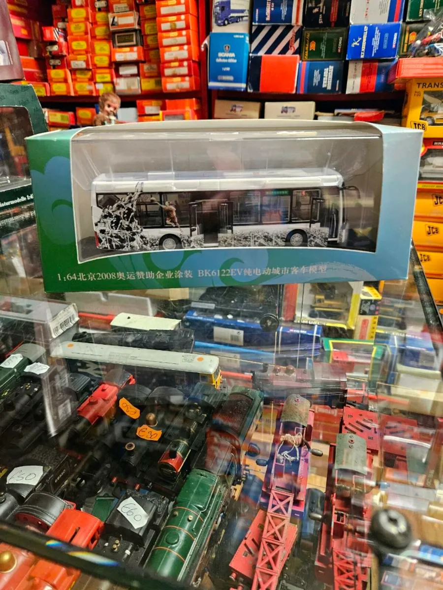 Corgi Bus - Image 1