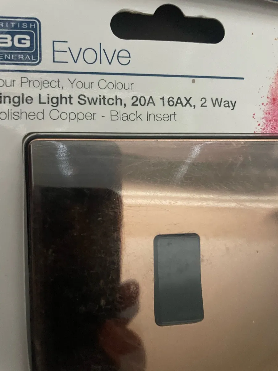 Light fittings and sockets copper - Image 4