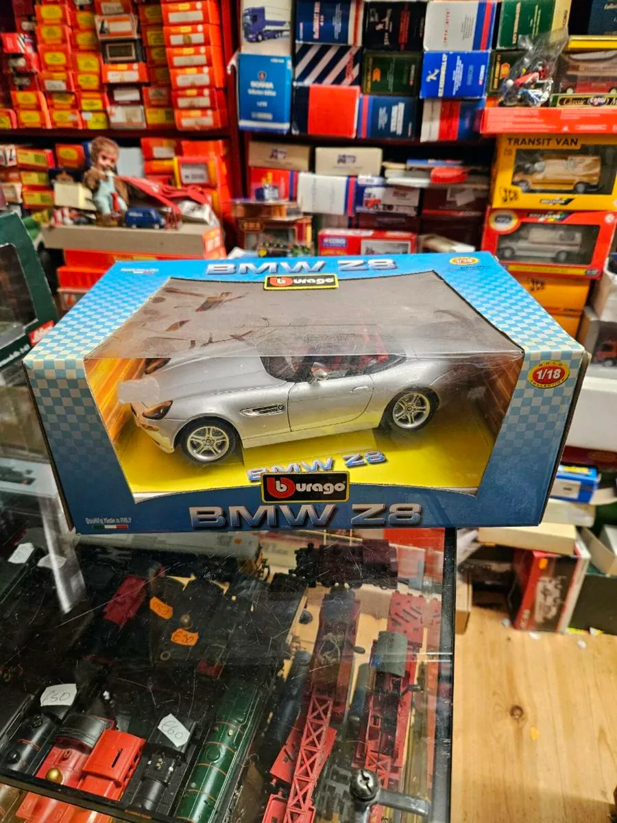 Corgi Burago BMW Z8 1.18 - Image 1