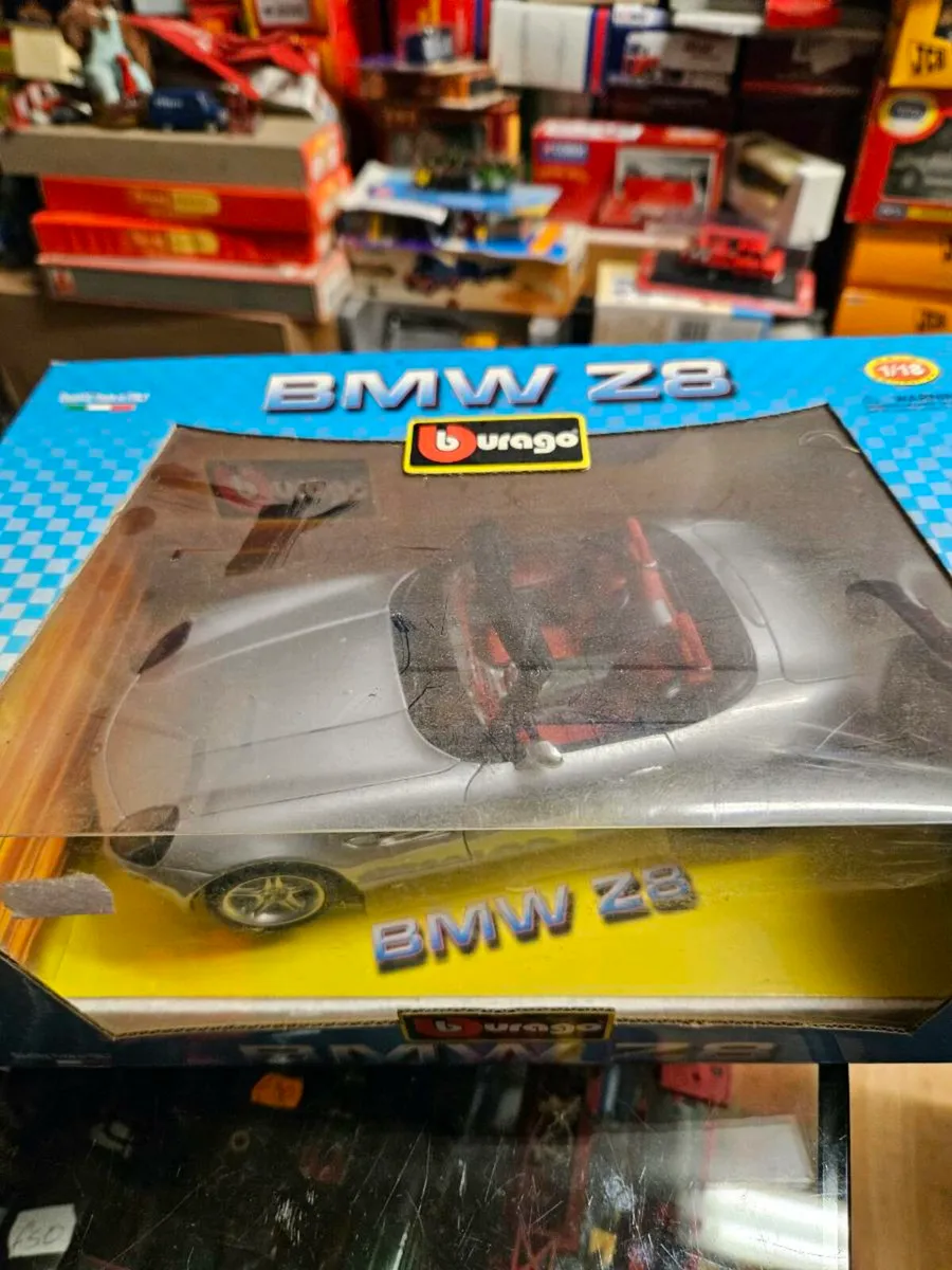Corgi Burago BMW Z8 1.18 - Image 3