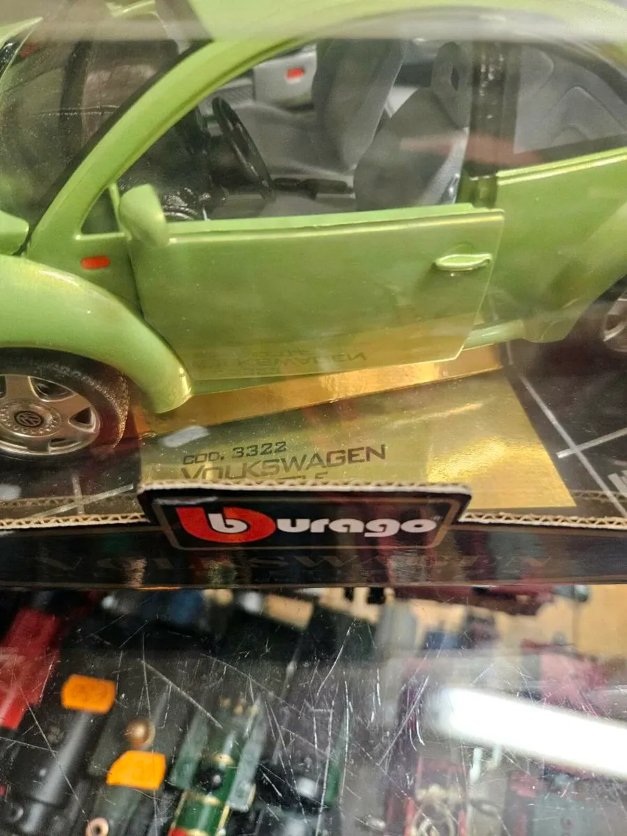 Corgi Burago VW Beetle 1.18 - Image 3