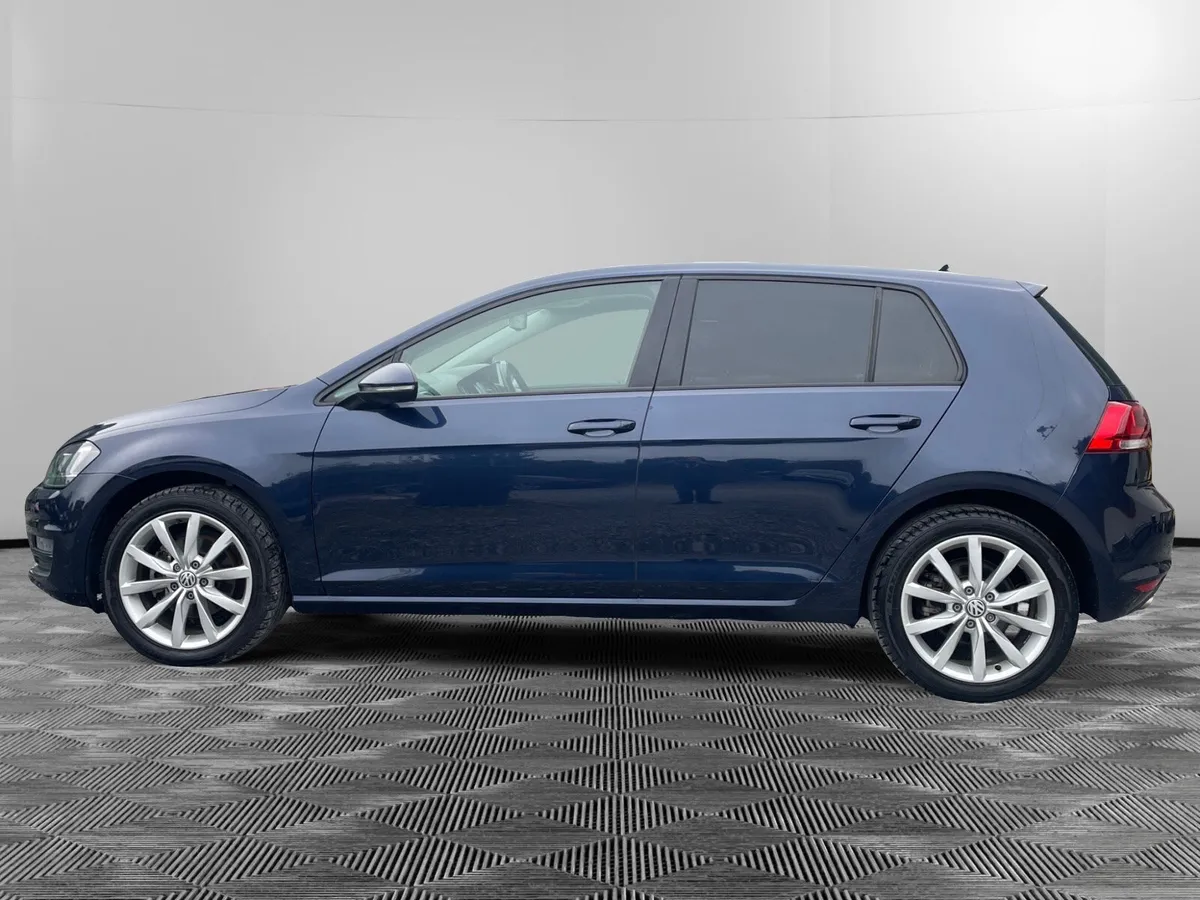 Golf -Highline-Leather-Low KM - Image 2