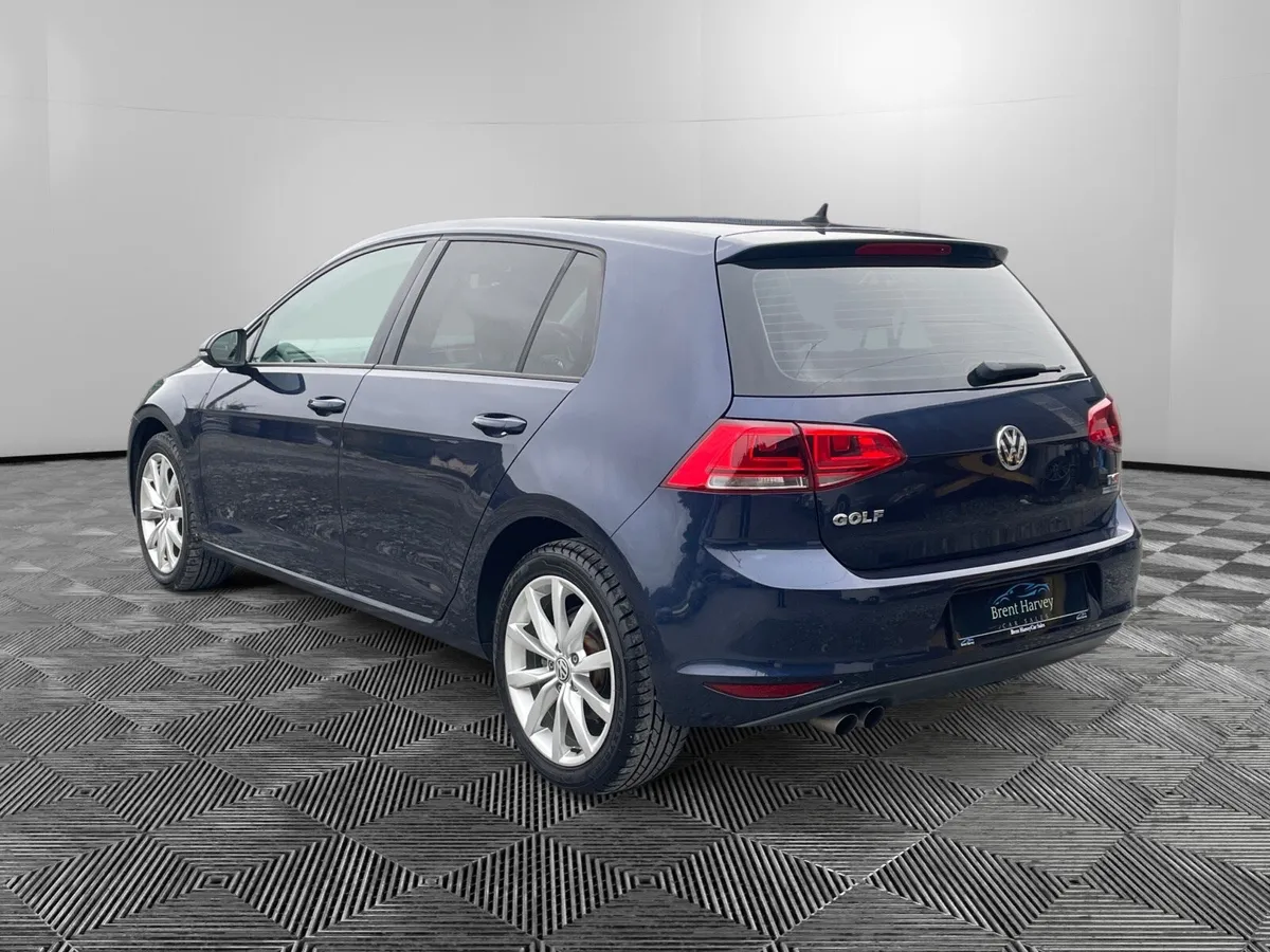 Golf -Highline-Leather-Low KM - Image 3