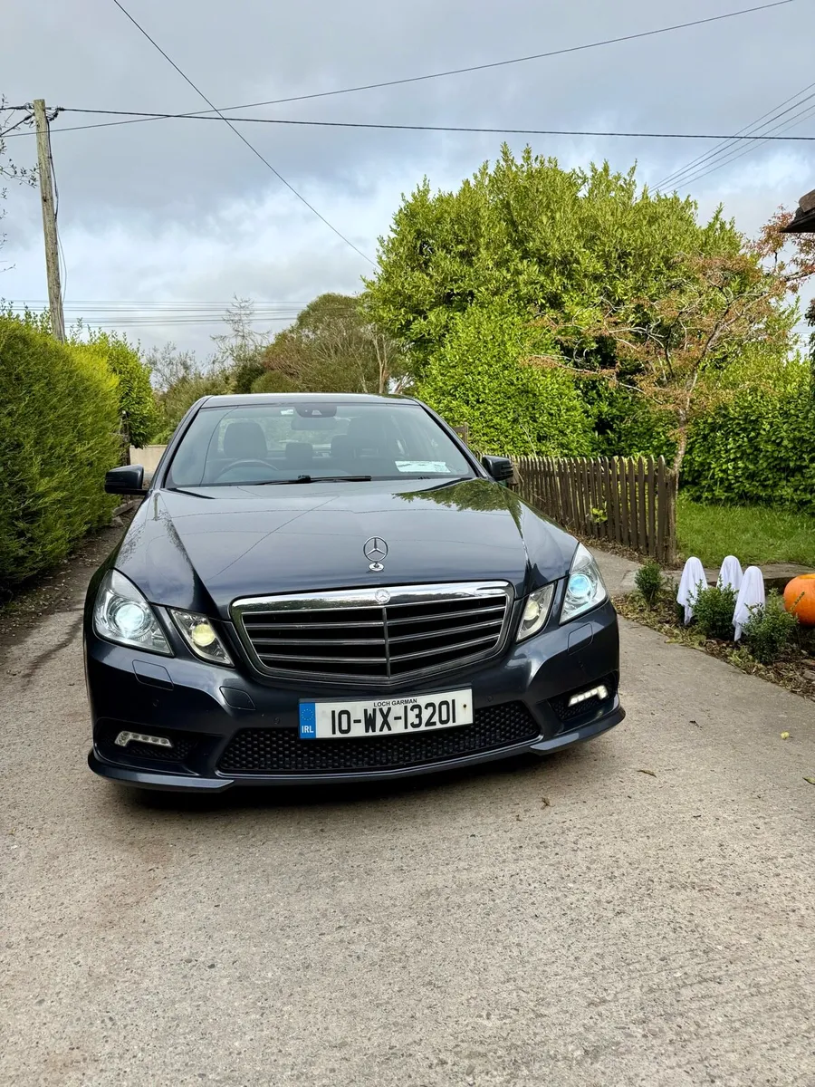 Mercedes-Benz E250 AMG - Image 2