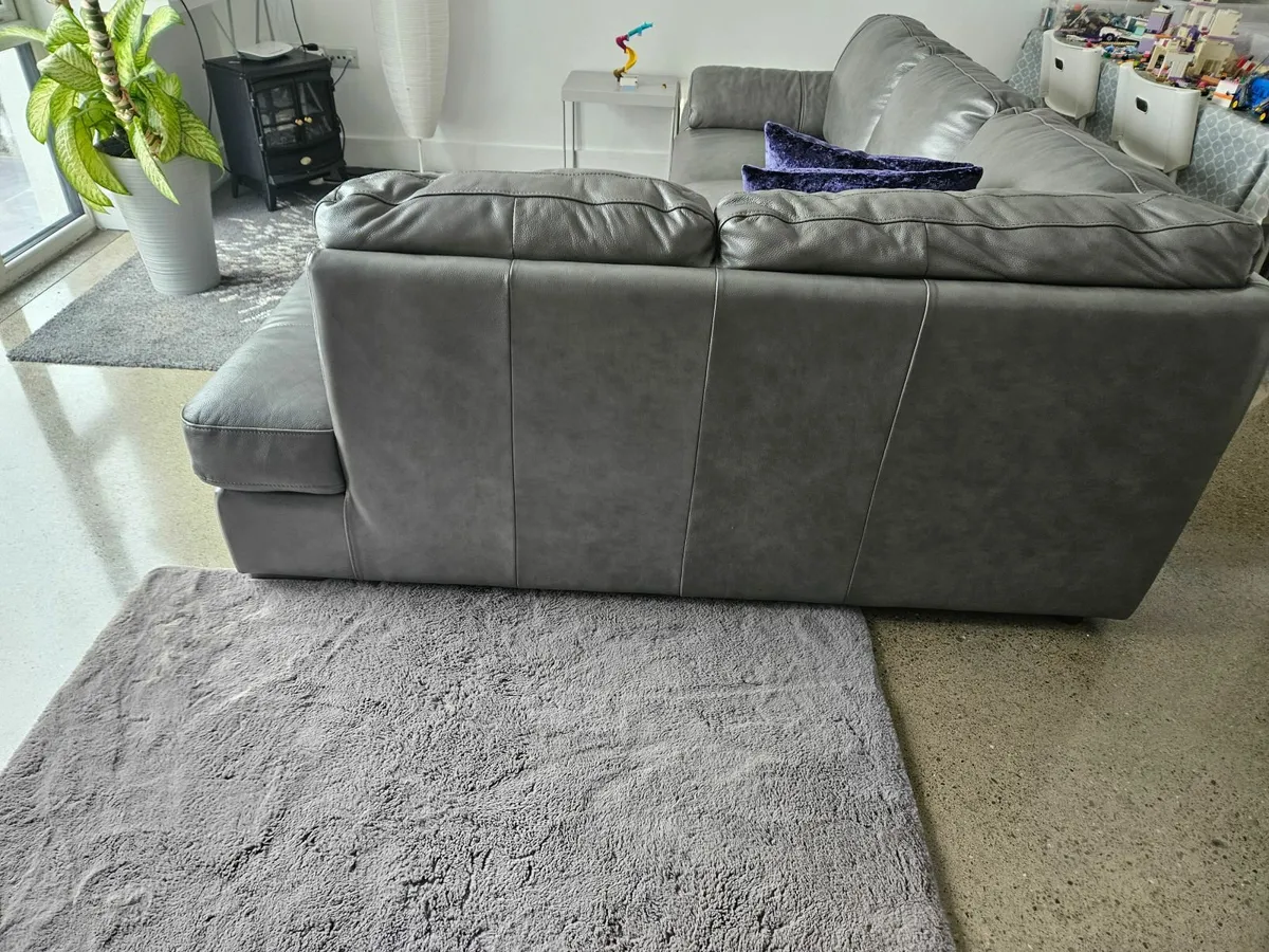 Grey leather couch with Chaise - Image 2