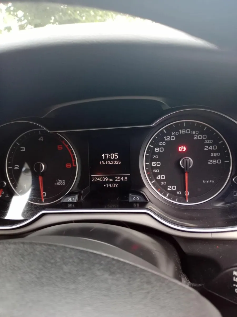 Audi A4 2013 - Image 4