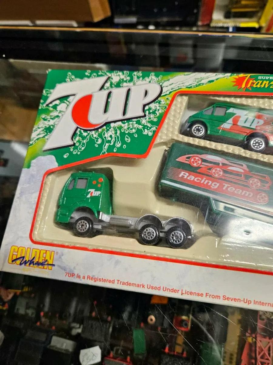 Corgi 7up Set - Image 2