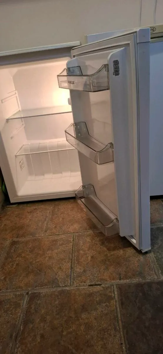 FLUX Fridge-- Excellent Condition-- - Image 2