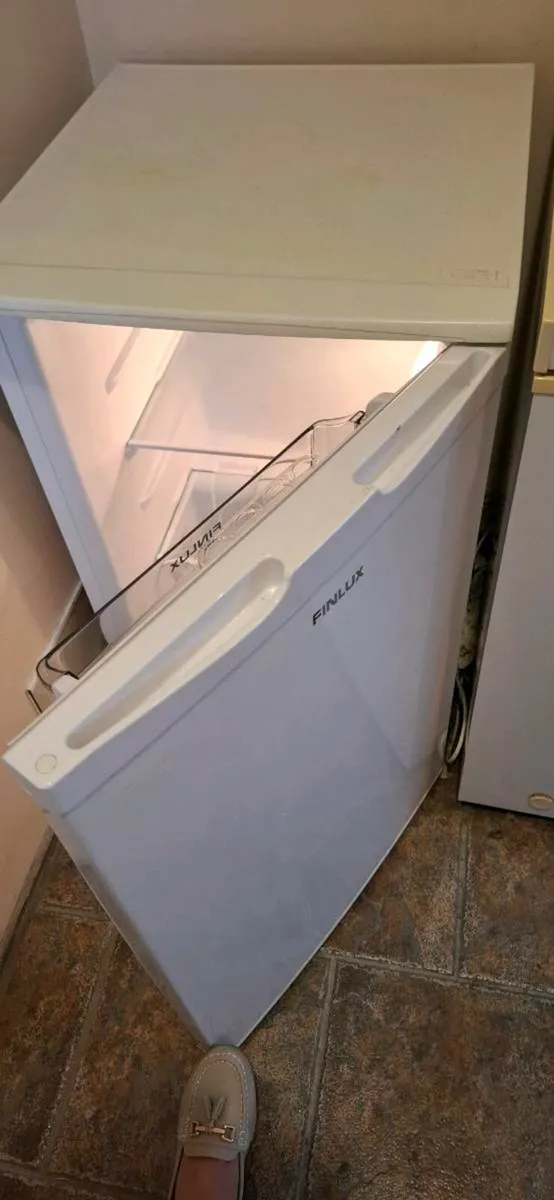 FLUX Fridge-- Excellent Condition-- - Image 3