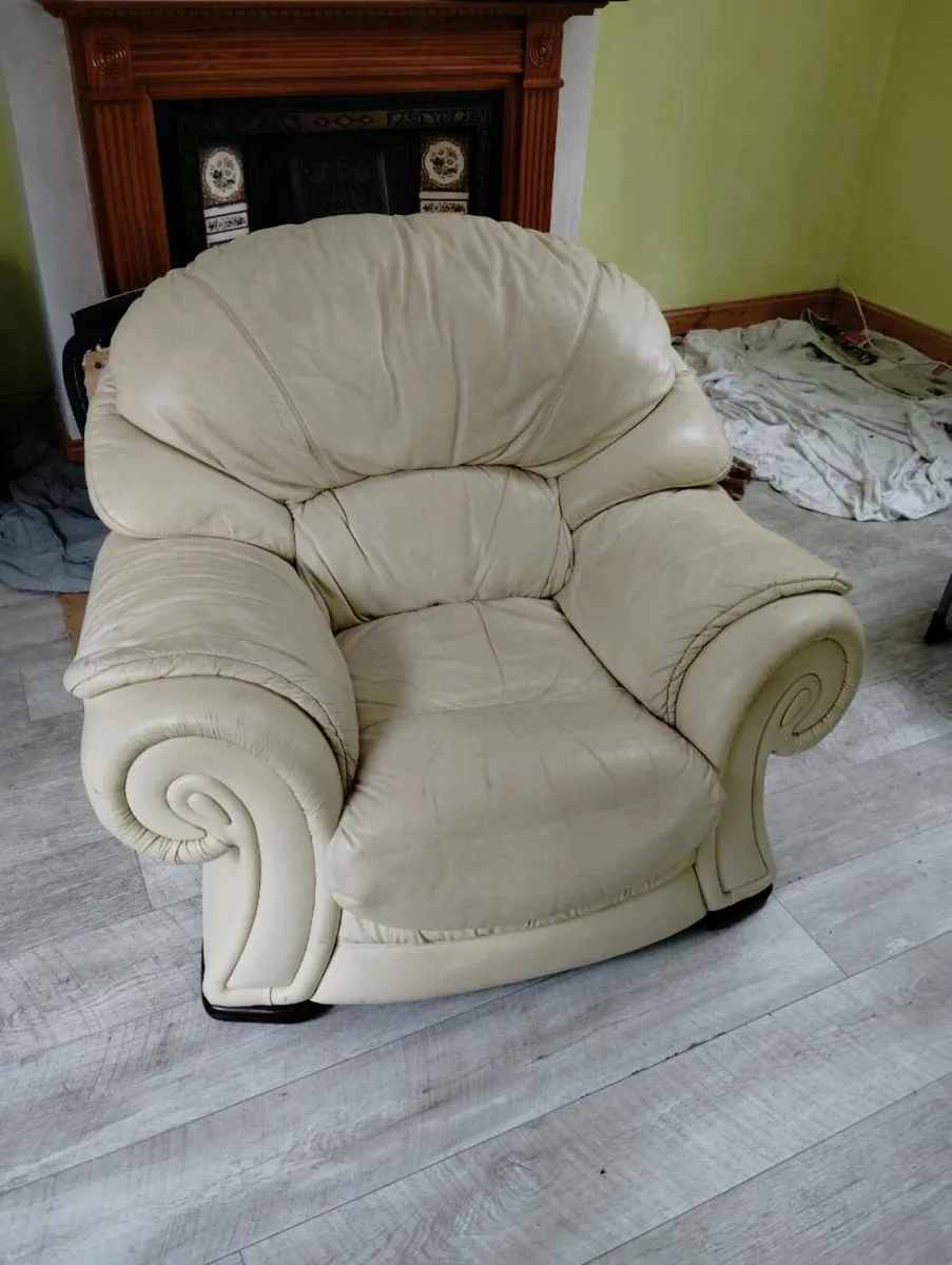 Armchair. - Image 1