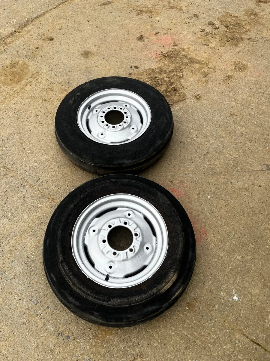 6.00 16 rims and tyres - Image 1