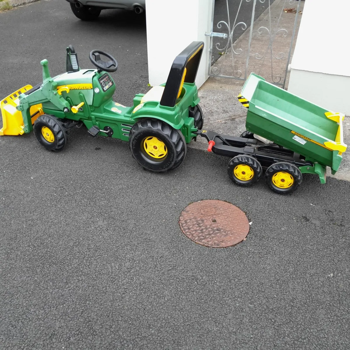 Tractor and trailer - Image 1