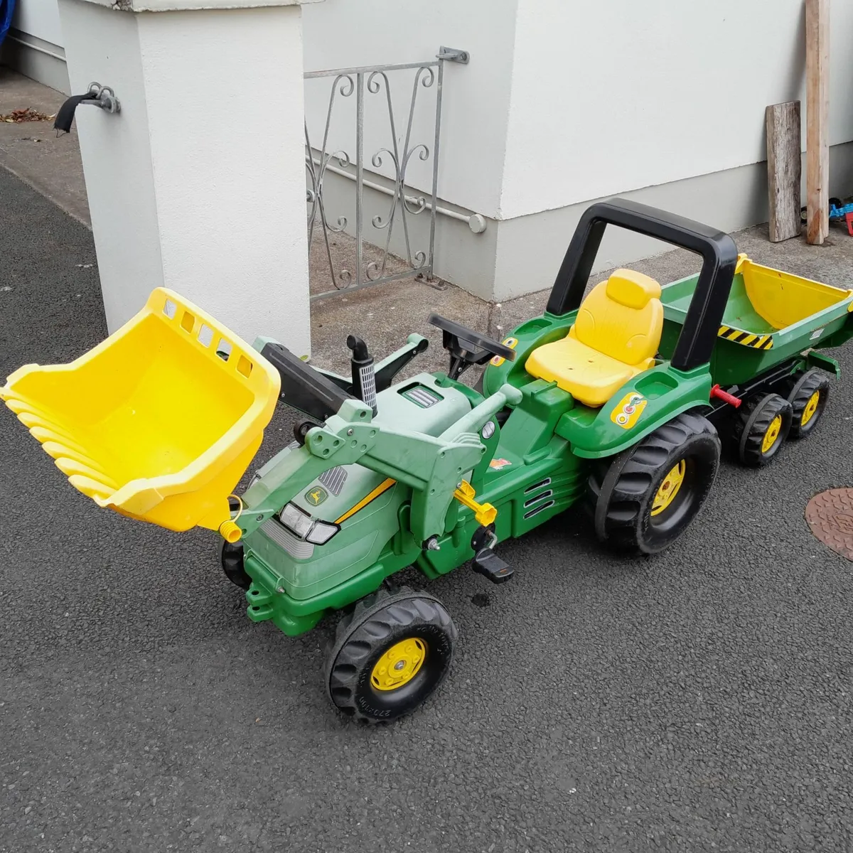Tractor and trailer - Image 2