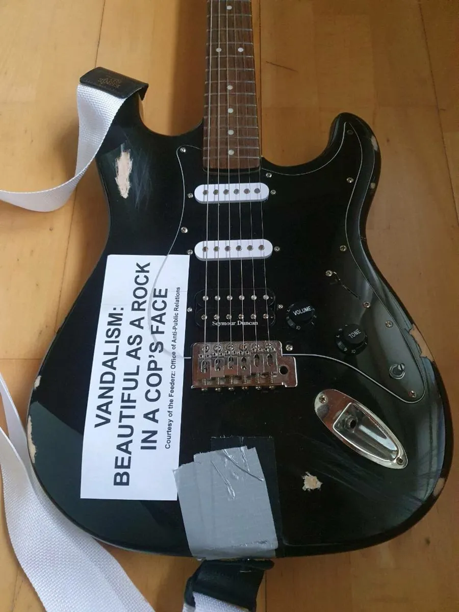 Kurt Cobain Vandalism Strat tribute - Image 1