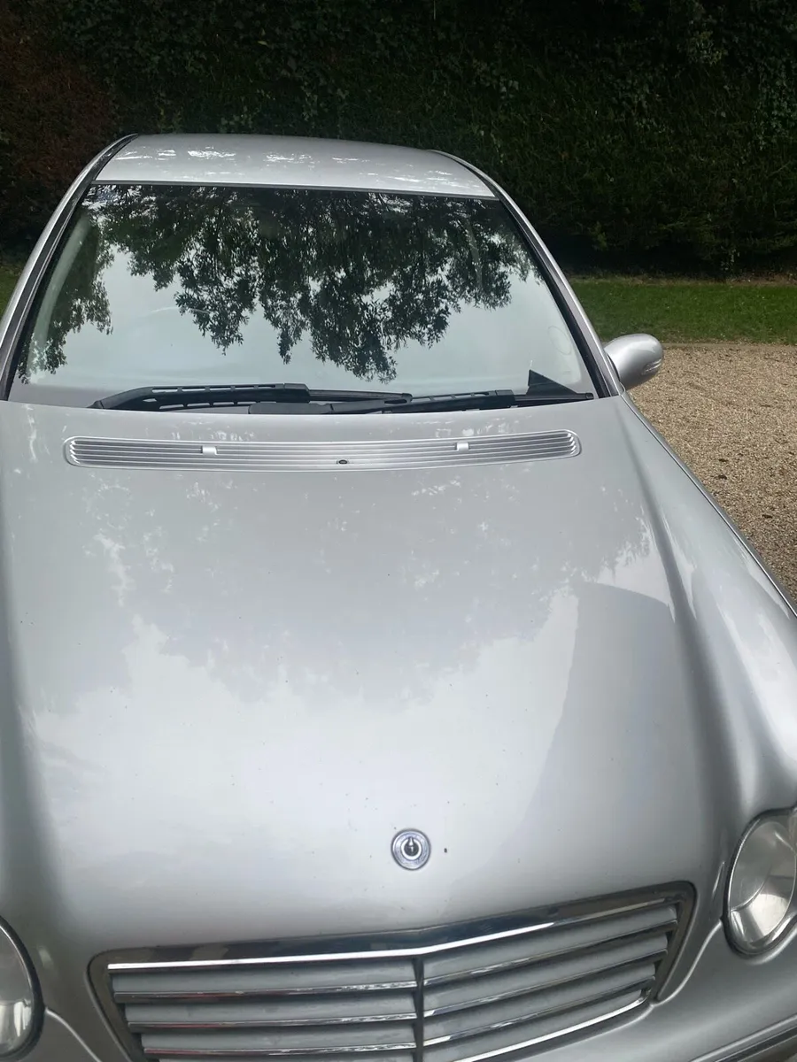 NCT 09/2026 - Mercedes Benz Avantguard C200  2005 - Image 3