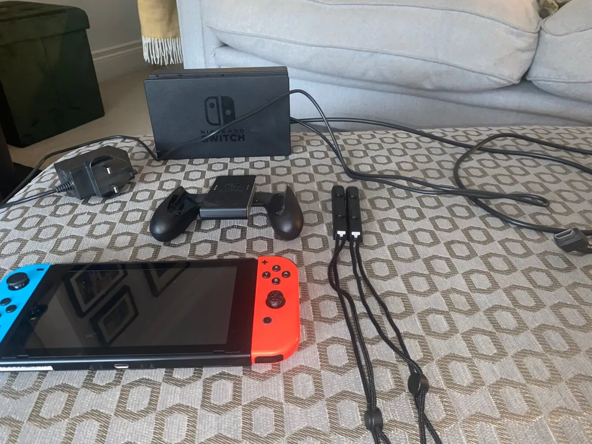 nintendo switch - Image 1