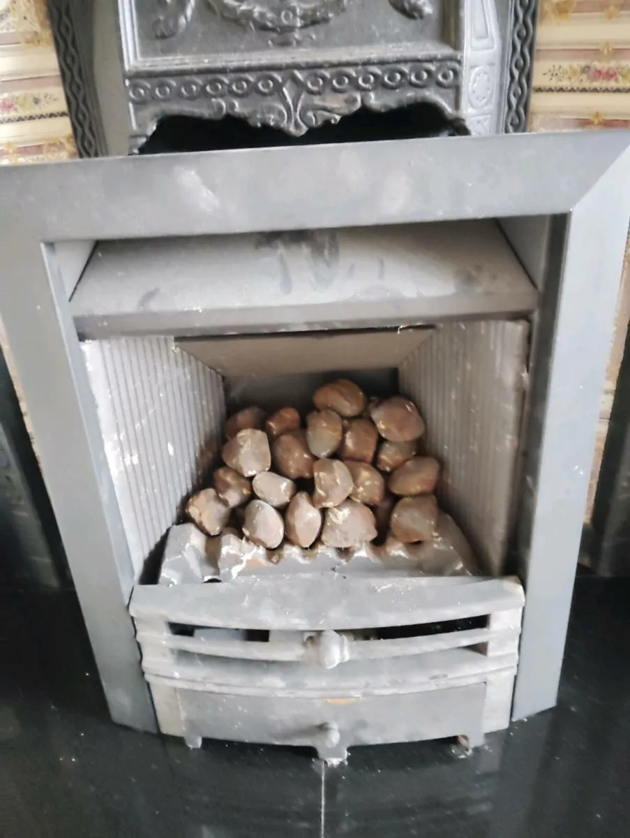 Gas Fire. - Image 2