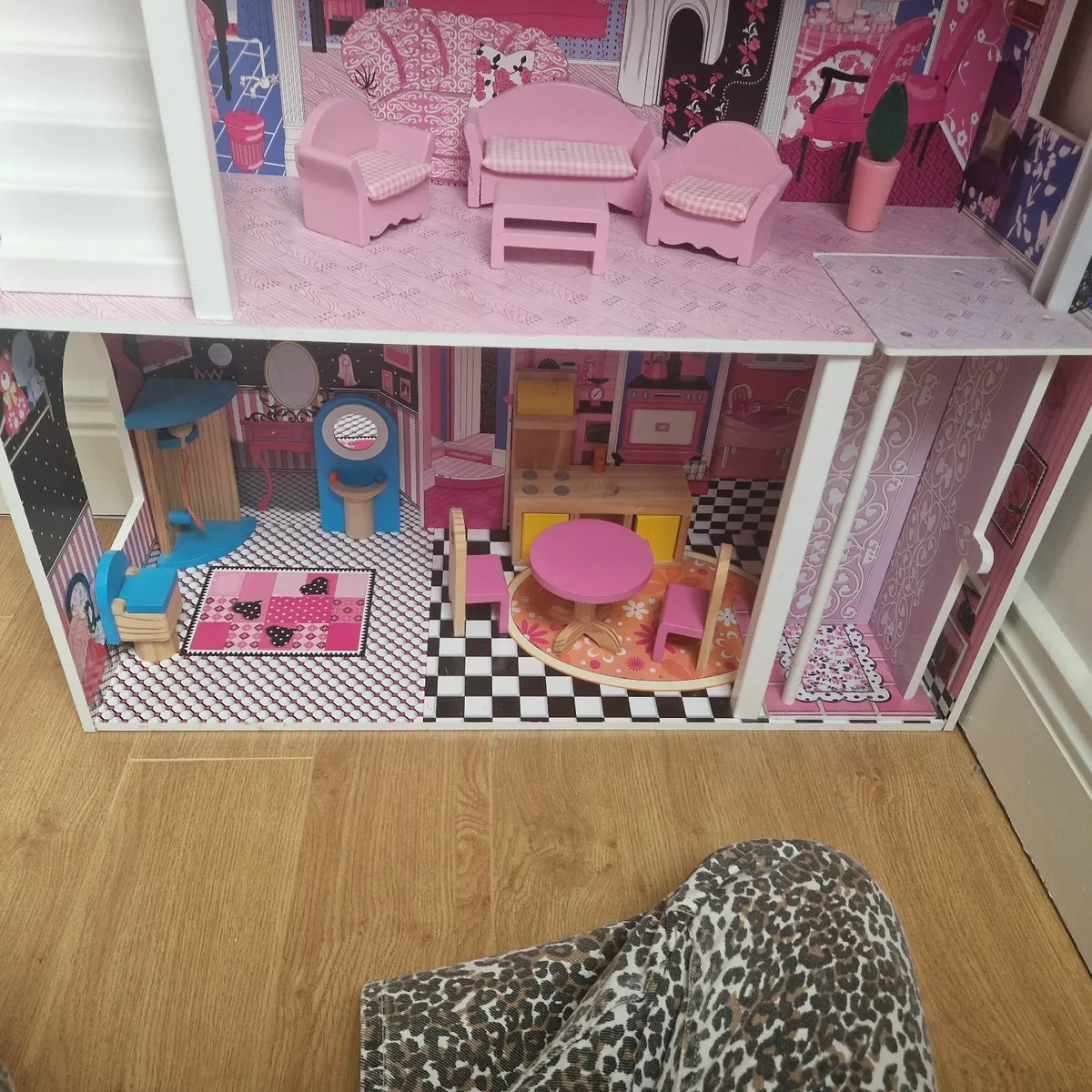 Dolls House - Image 4