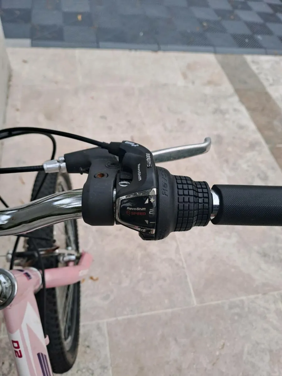 Girls bike - Image 3