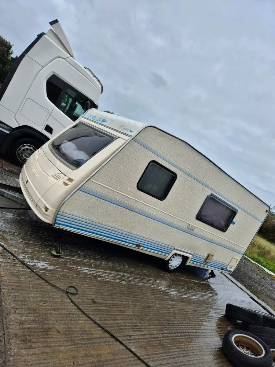 Caravan - Image 3