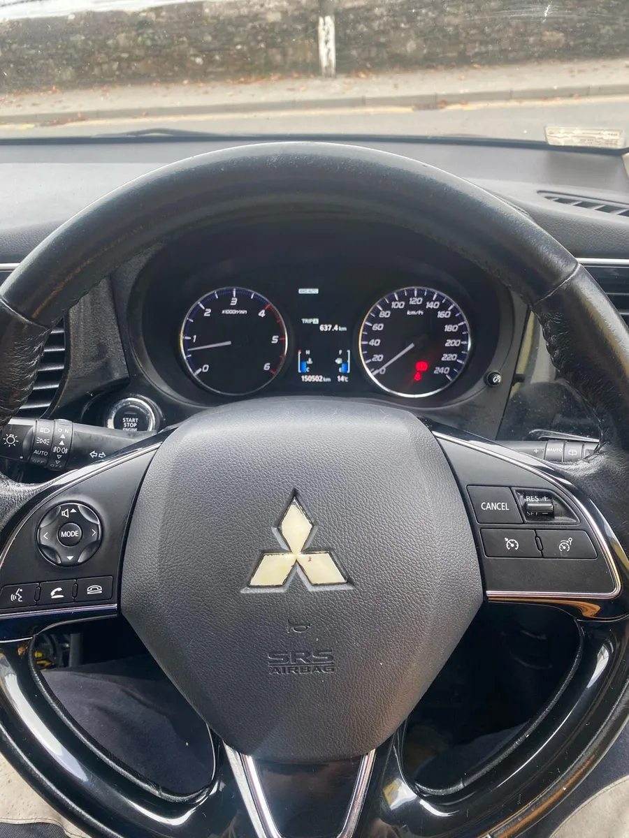 Mitsubishi Outlander - Image 3