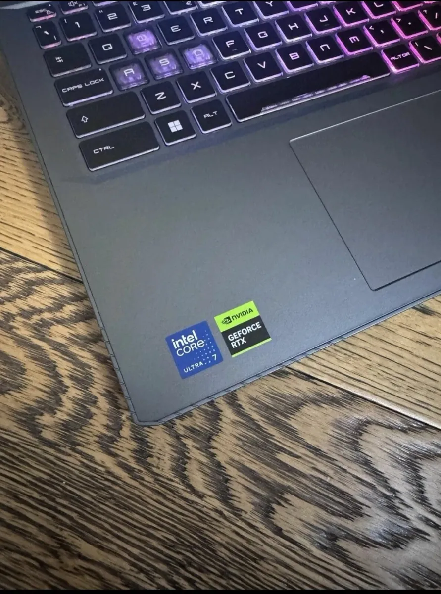 Msi Vector 16 Hx Ai -- Rtx 5070ti / 32gb / 2.5tb - Image 2