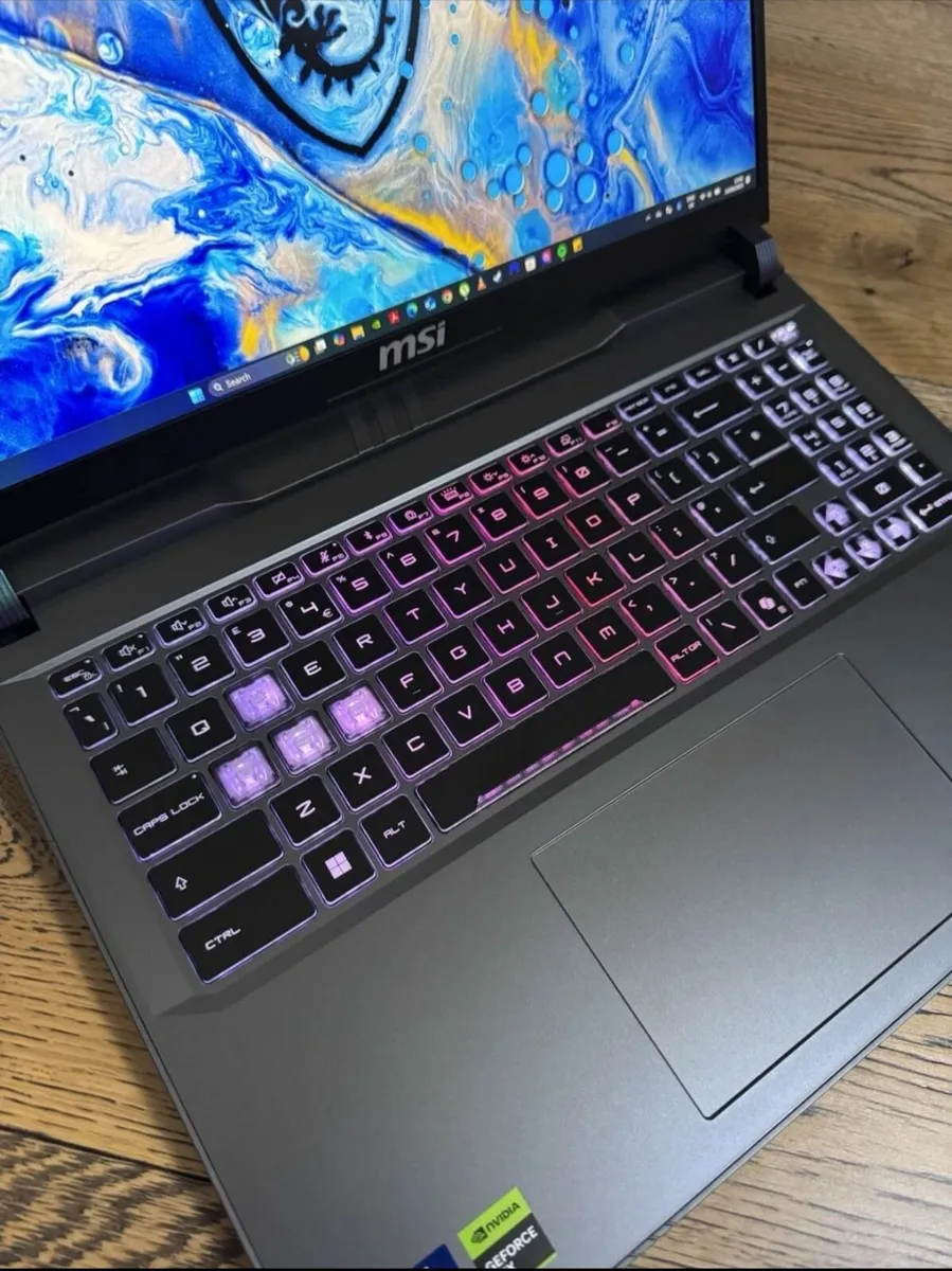 Msi Vector 16 Hx Ai -- Rtx 5070ti / 32gb / 2.5tb - Image 3