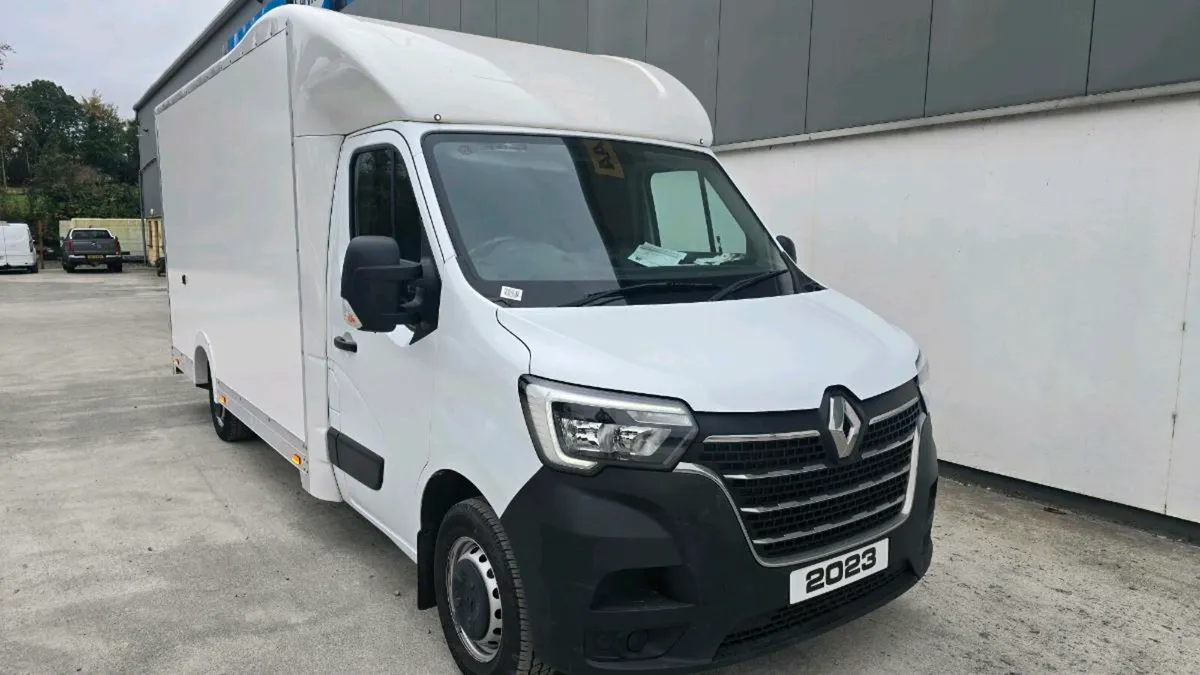 Renault Master 2023 LOWLOADER LUTON - Image 2