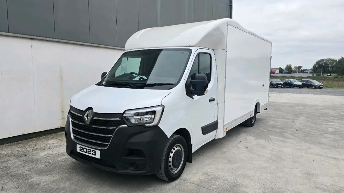 Renault Master 2023 LOWLOADER LUTON - Image 3