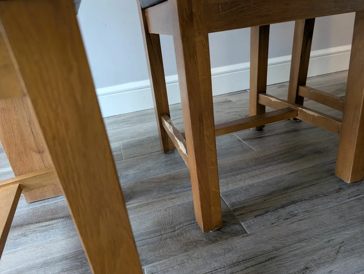 Solid Oak Dining Table (+ extensions) and chairs - Image 4