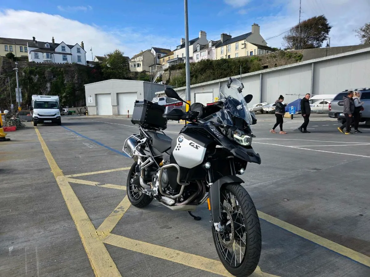 251 BMW F900GS Adventure - Image 4