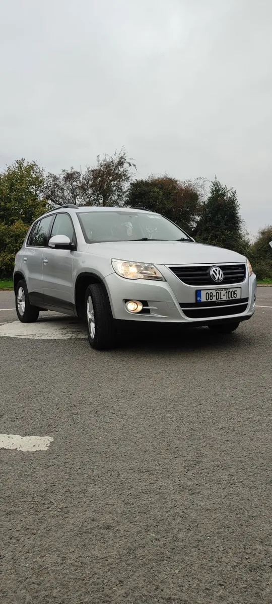 Volkswagen Tiguan 2008 - Image 2