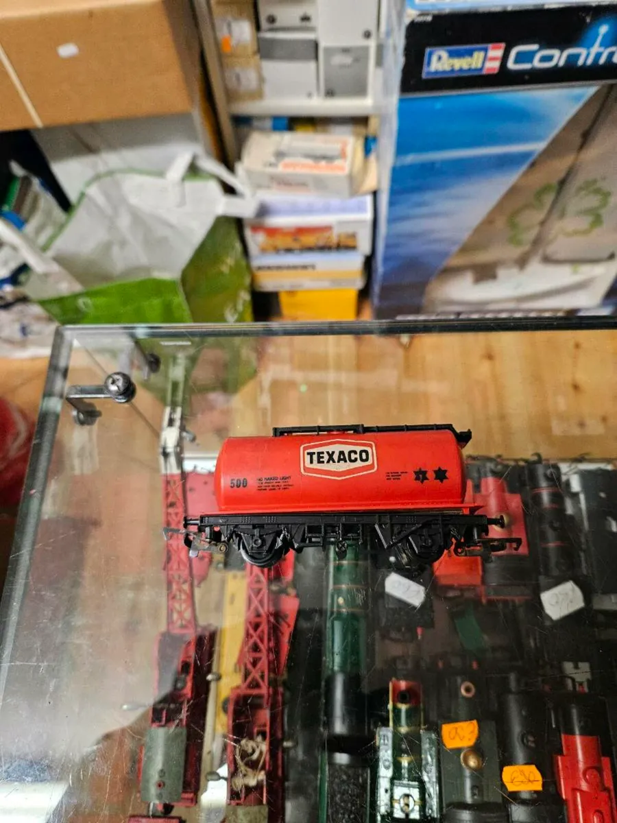 Hornby OO Gauge Texaco Tanker Wagon