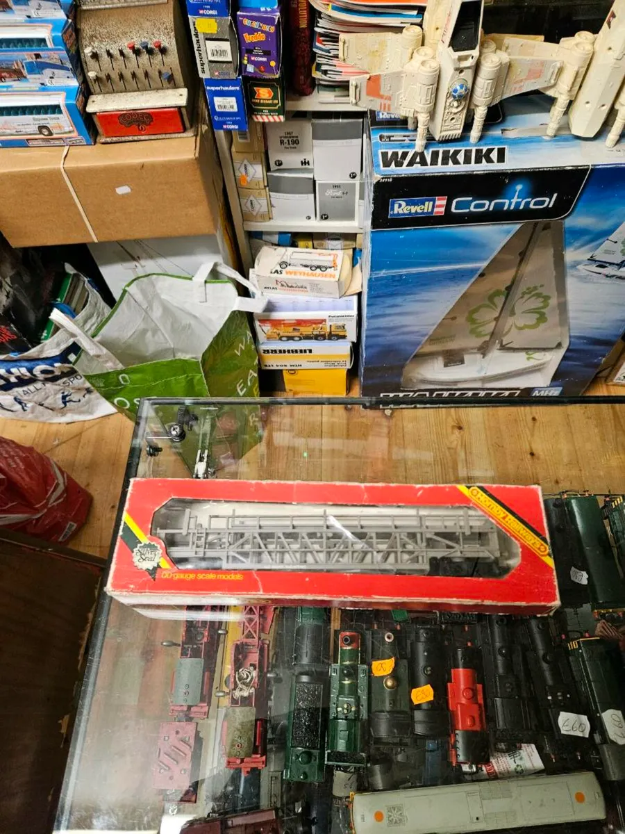 Hornby Triang OO Gauge Car Transporter - Image 1