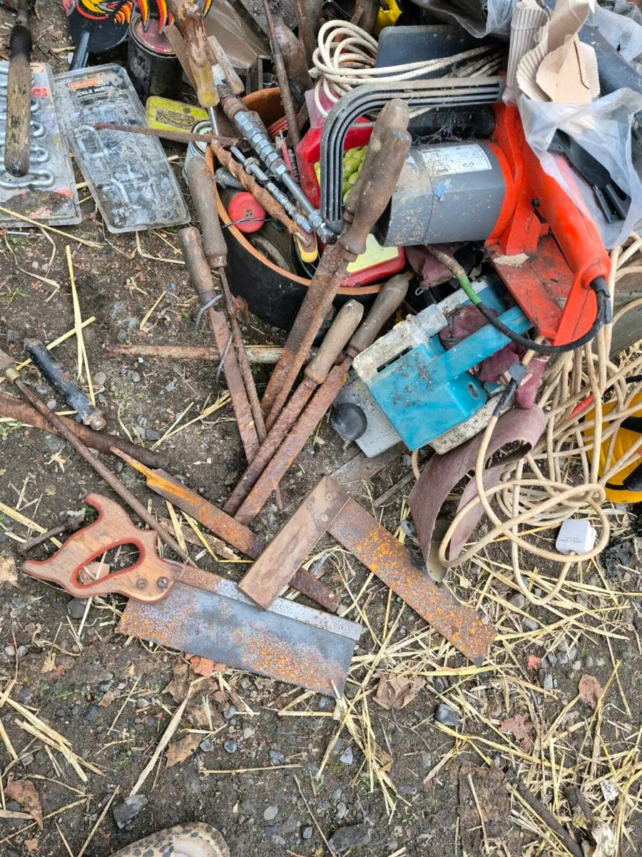 Old tool box - Image 3