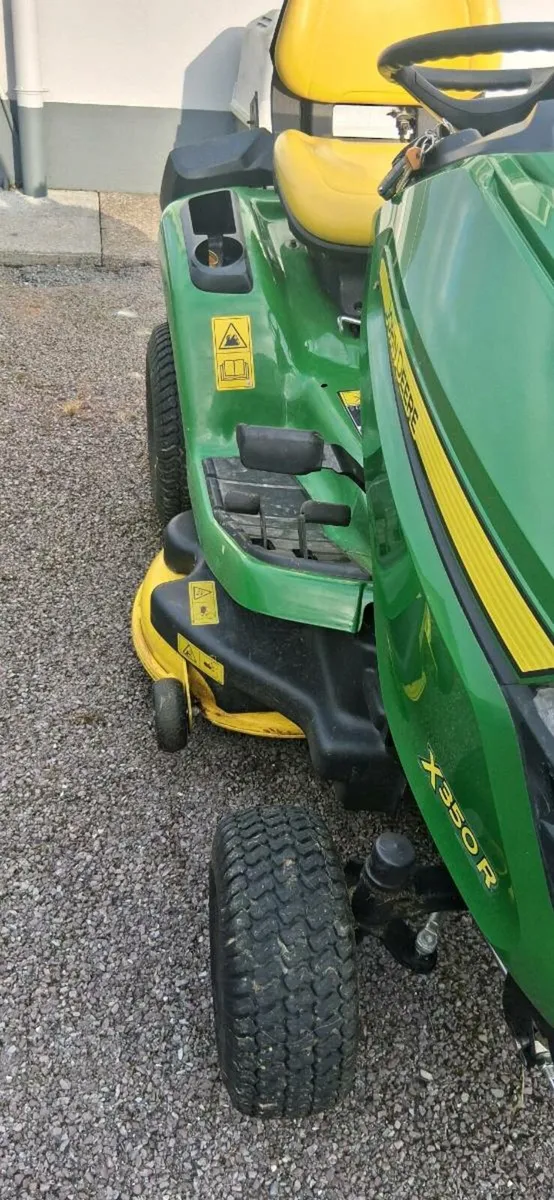 John Deere X350R ride on lawnmower - Image 4