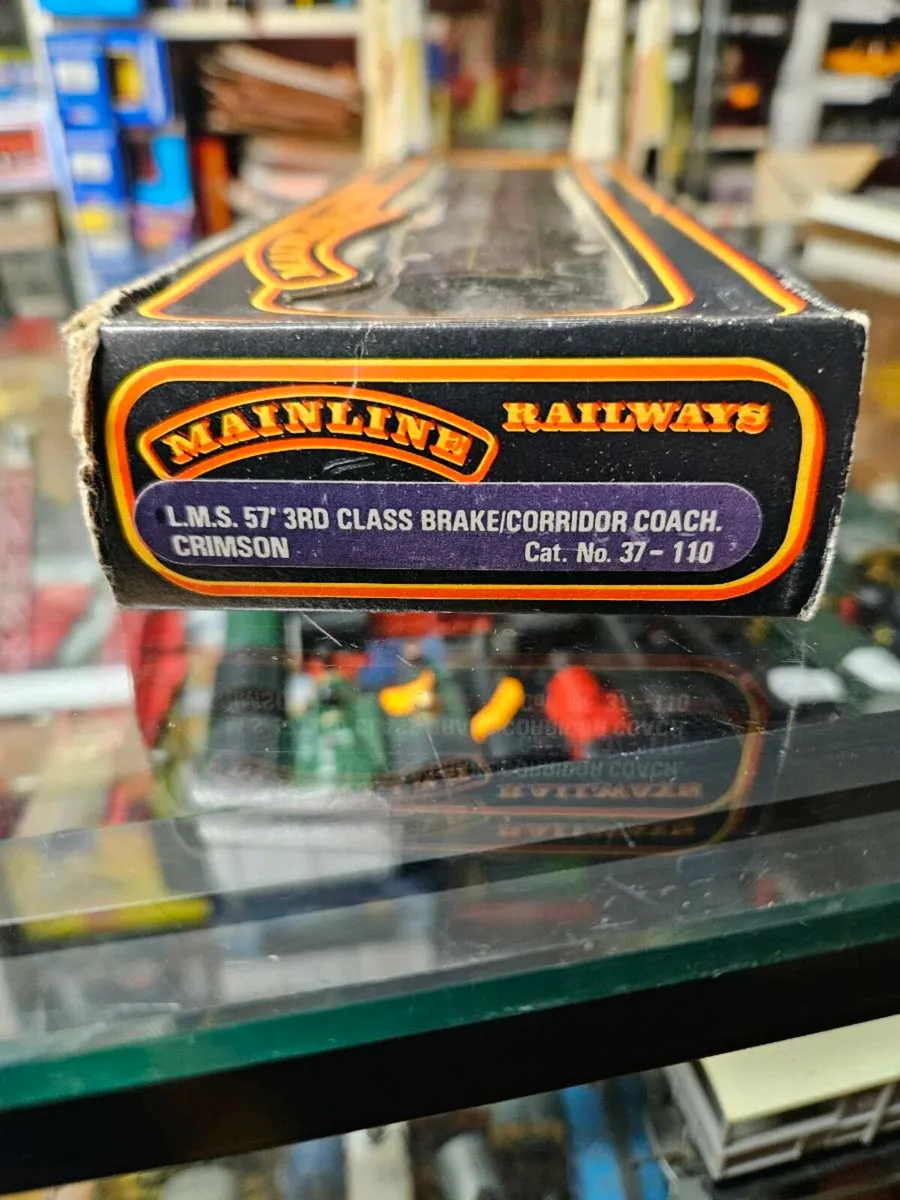 Hornby Mainline OO Gauge Carraige - Image 4