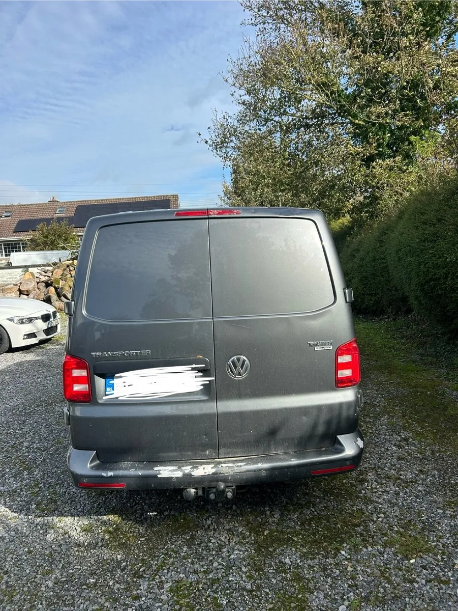 Volkswagen Transporter 2016 - Image 2
