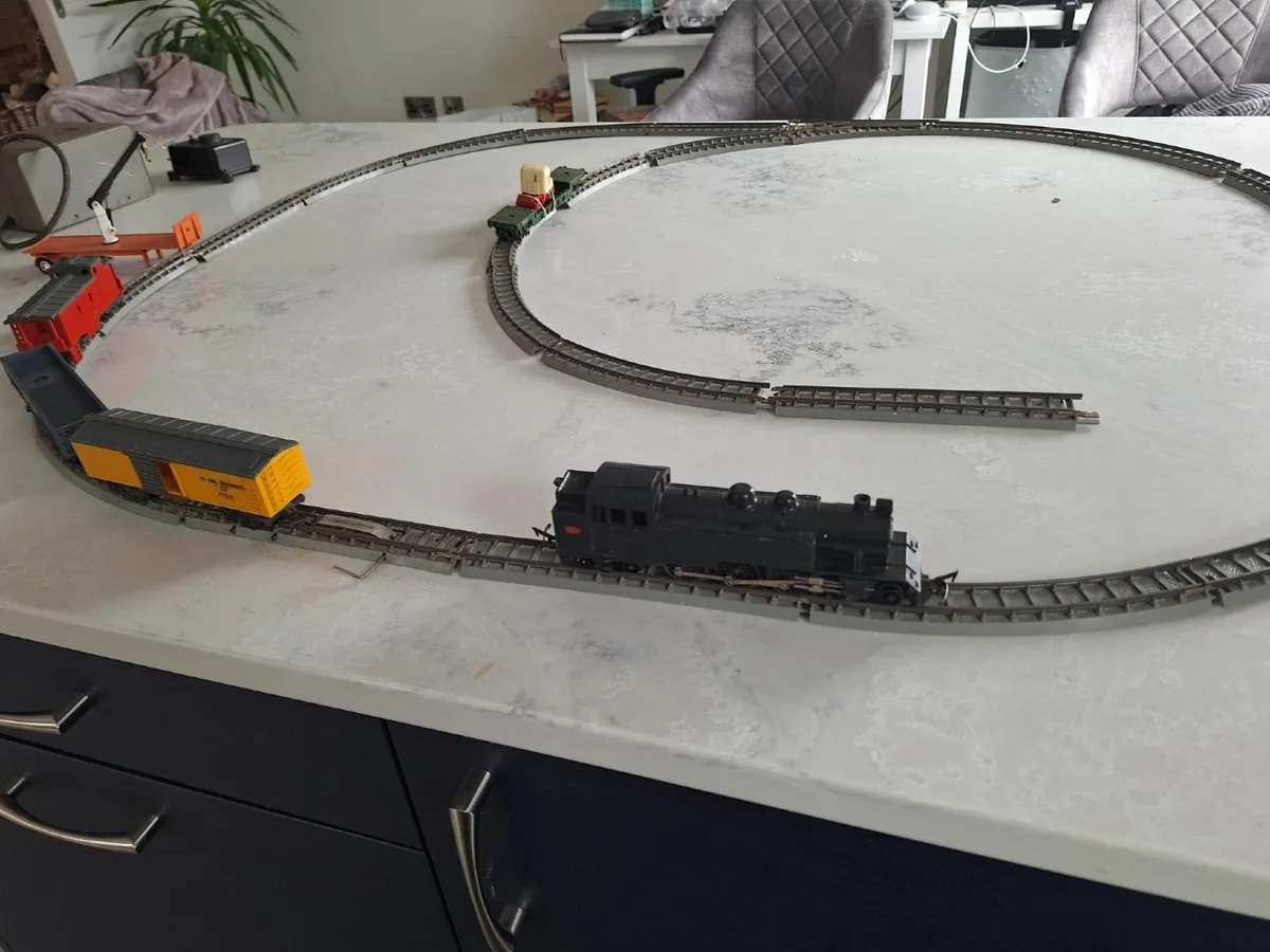 toy electric train - Image 1
