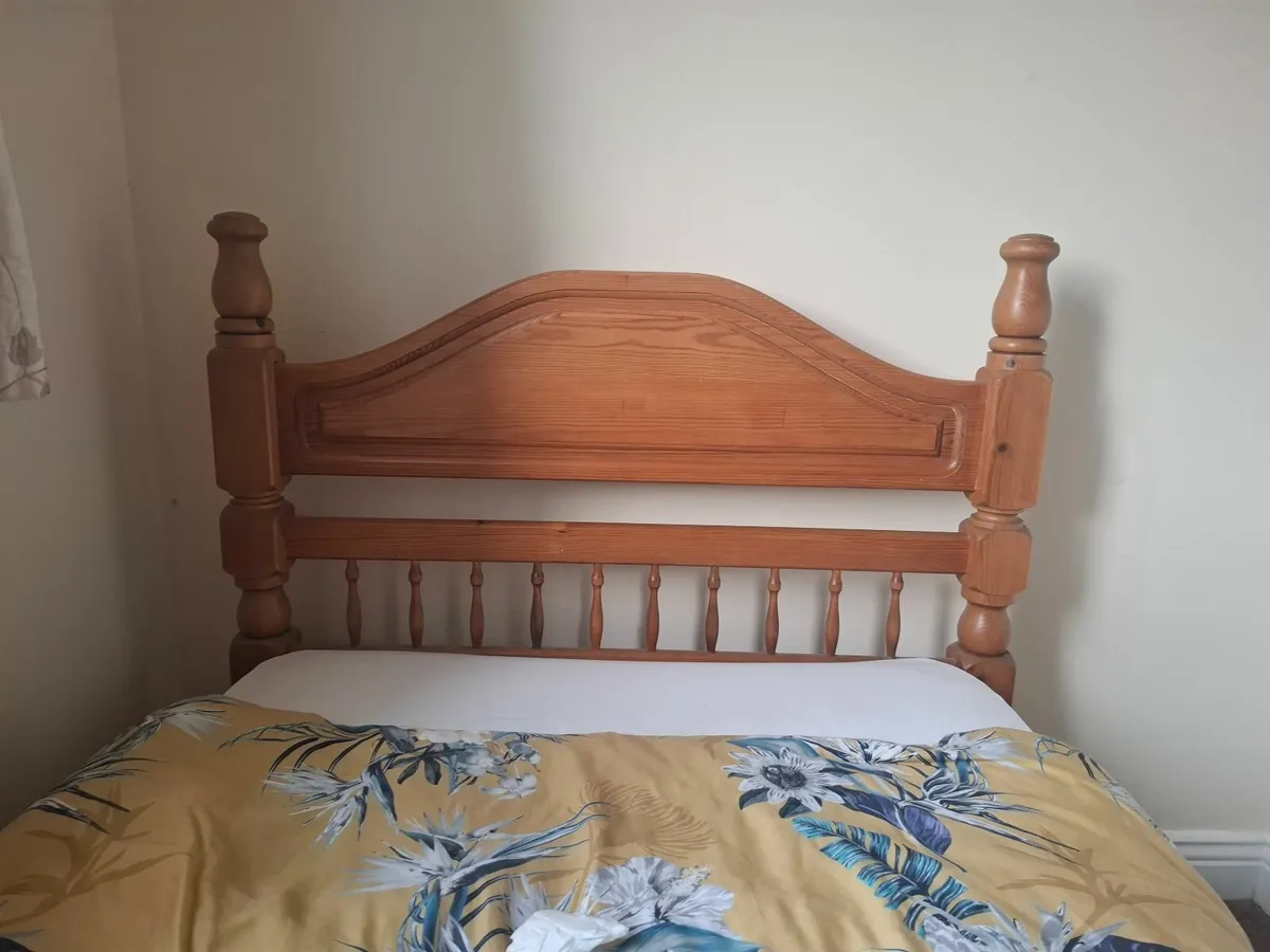 Single bed - Image 1