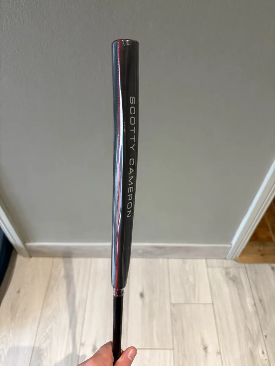 Scotty Cameron Triple Black Limited Edition Putter - Image 4