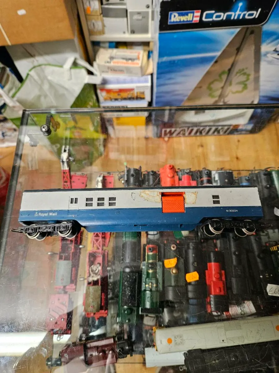 Hornby Triang OO Gauge Royal Mail Carraige - Image 1