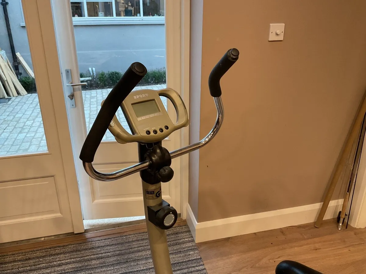 Stationary bicycle - Image 1