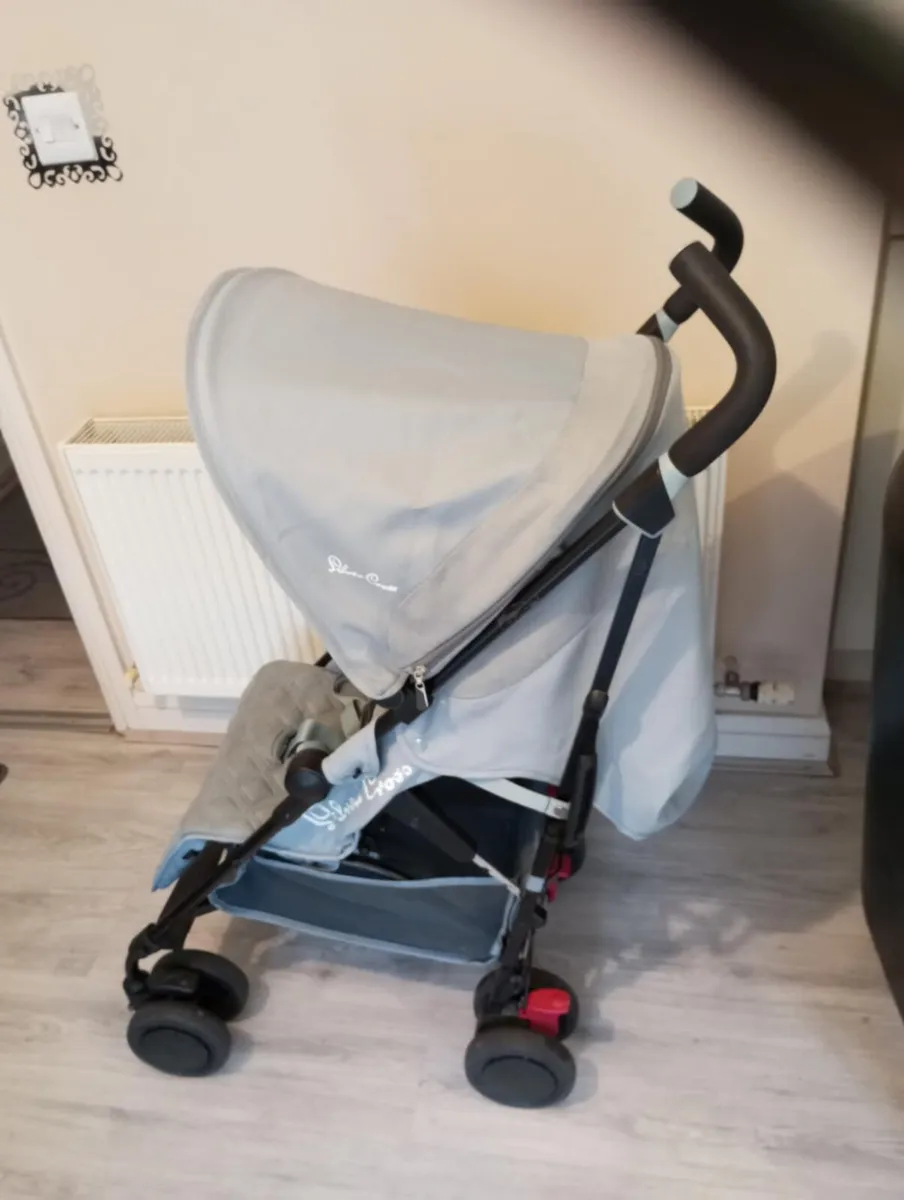 Silver cross pop stroller. Also has rain cover. - Image 3