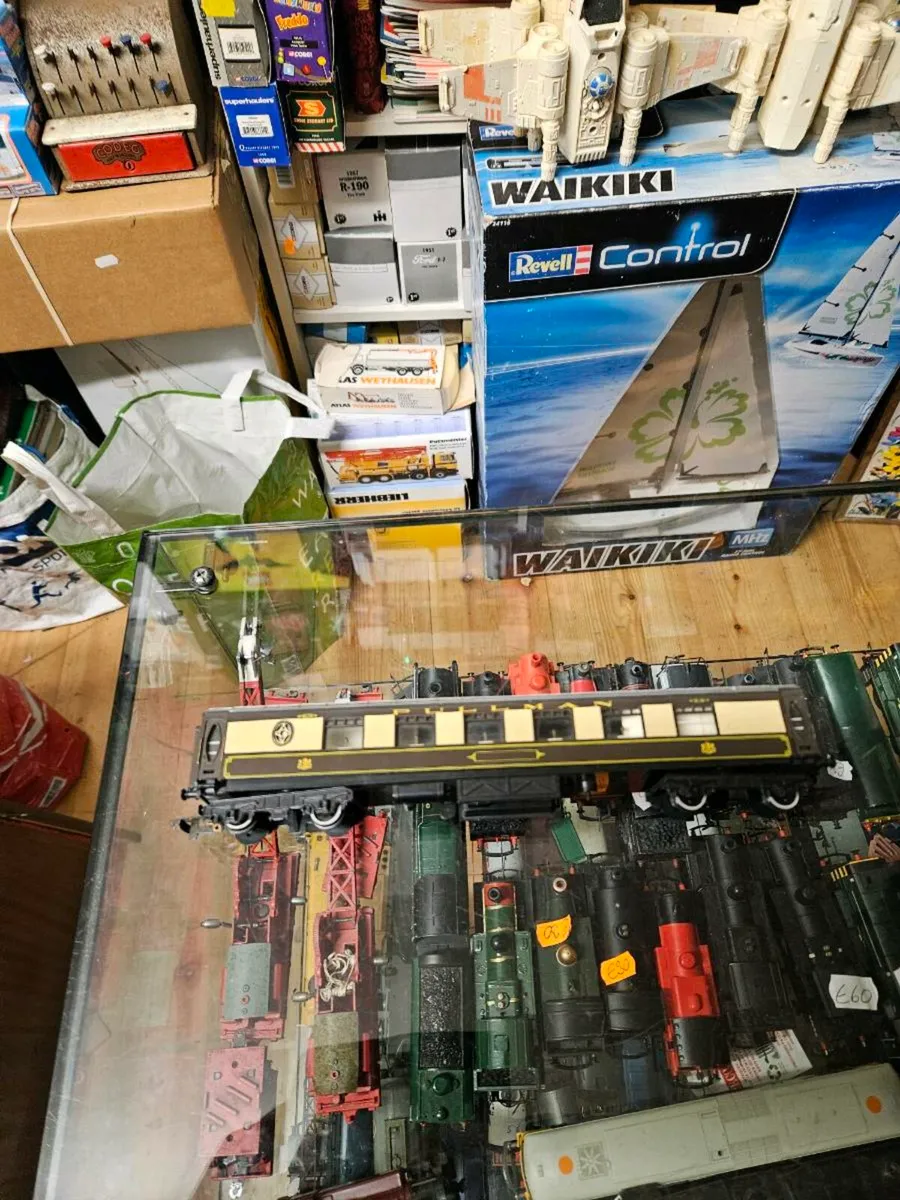 Hornby OO Gauge Pull man Orient Express Carraige - Image 2