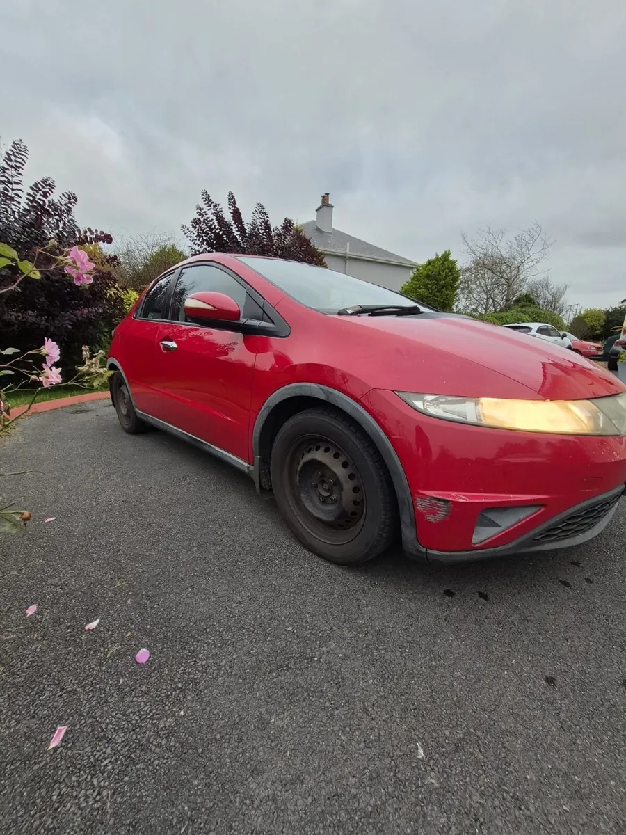 Honda Civic 2007 - Image 2