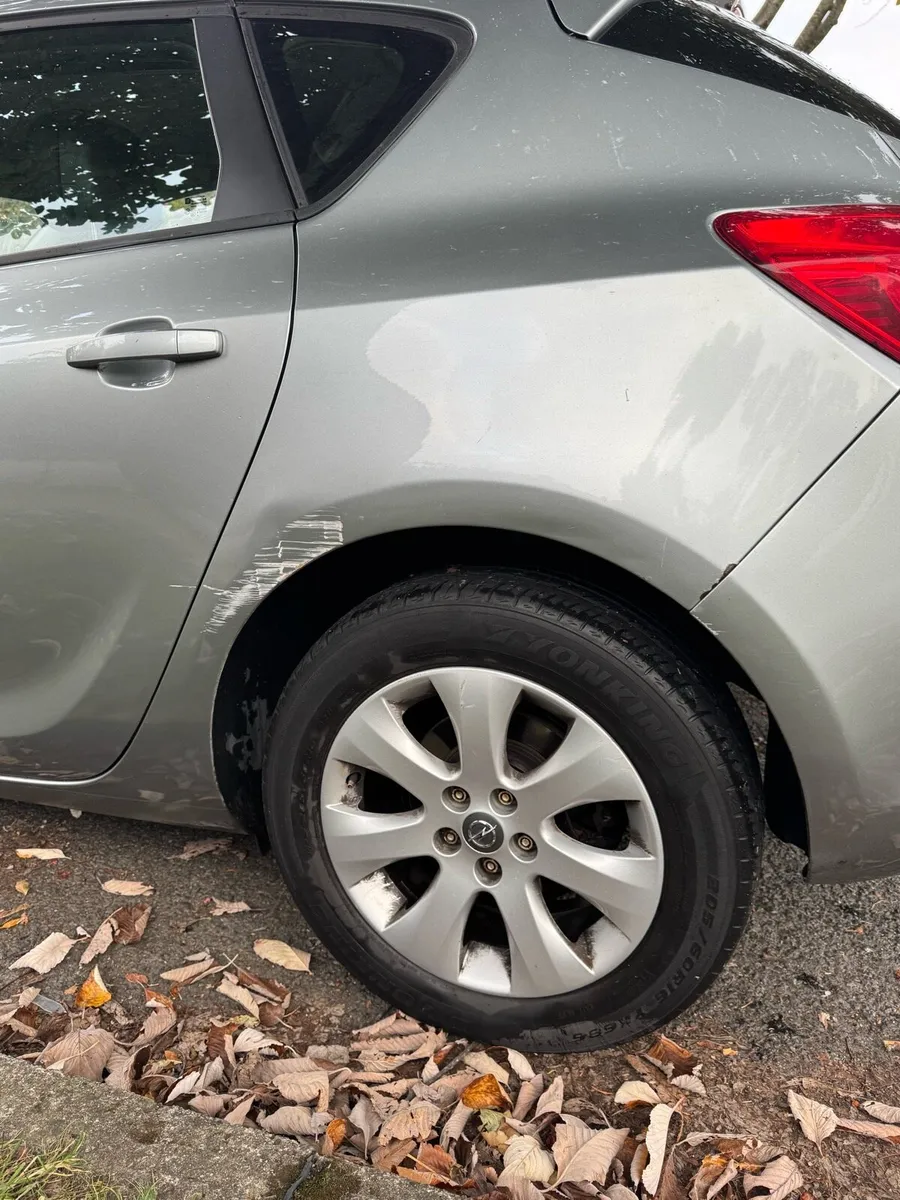 Opel Astra 2014 - Image 3